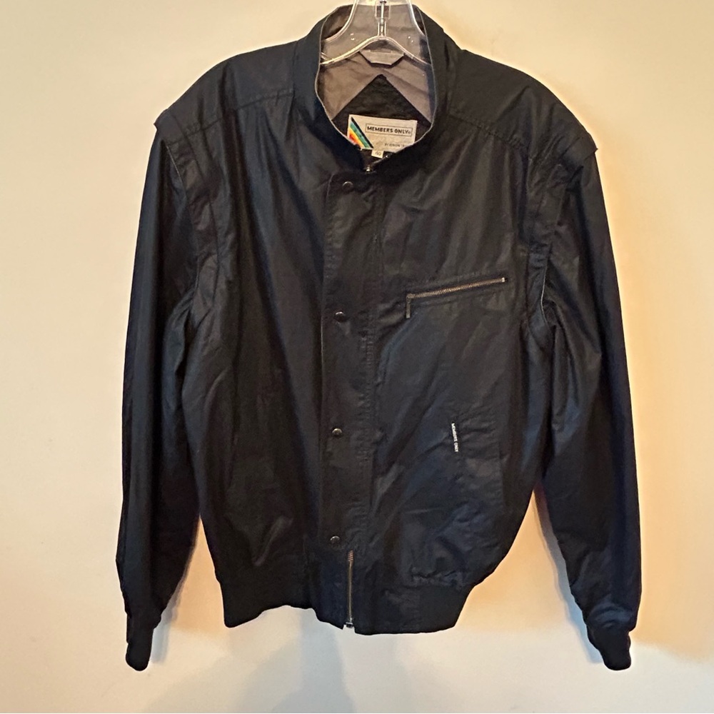 Vintage‎ Members Only Men's Size 40 Black Bomber Jacket Zip Off Sleeves Vest